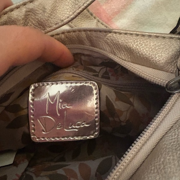 Metallic silver Mia DeLuca crossbody bag. - Picture 8 of 8